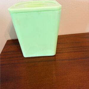 Jeannette Glass Green Food Storage Container